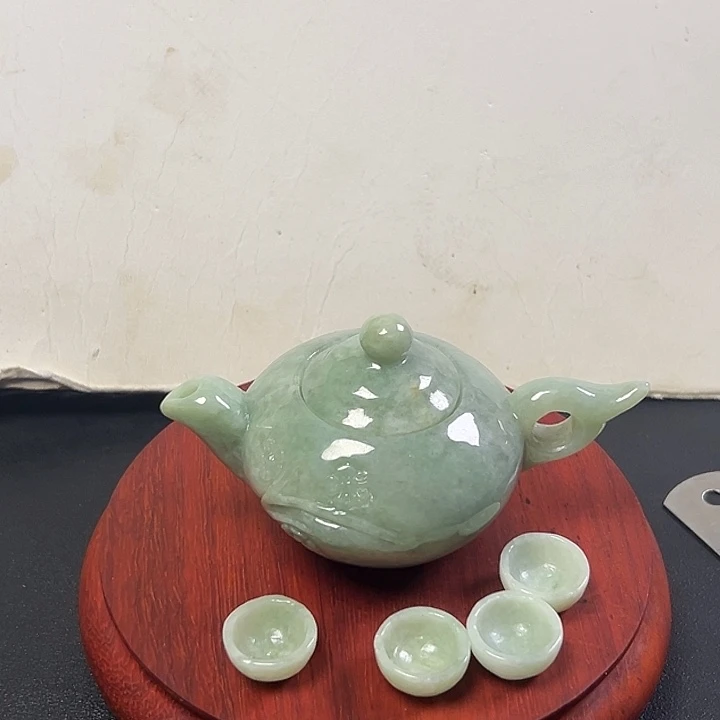 翡翠摆件未镶嵌翡翠