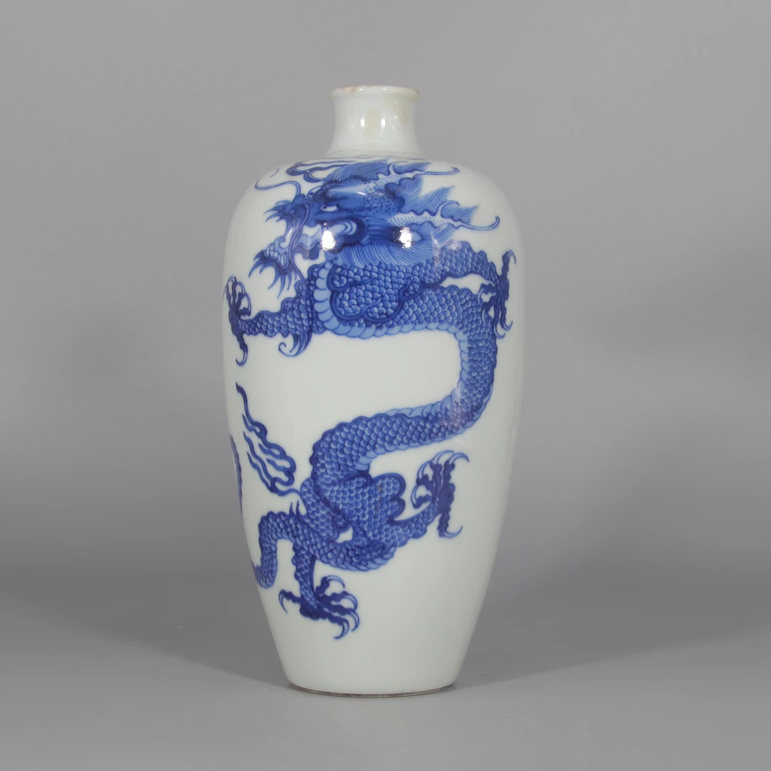 青花龙纹瓶    H412-215