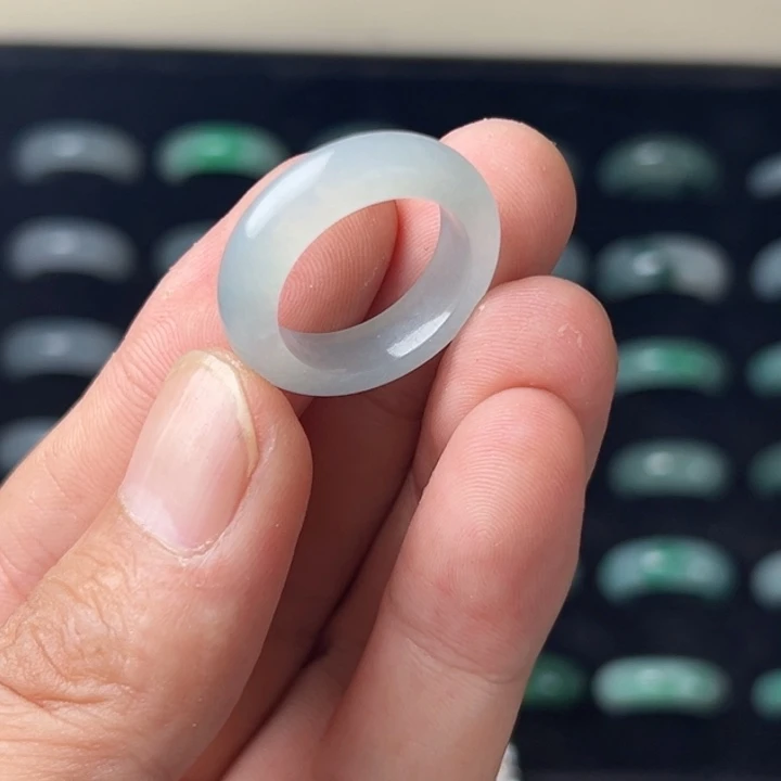 定制翡翠未镶嵌圈口17号