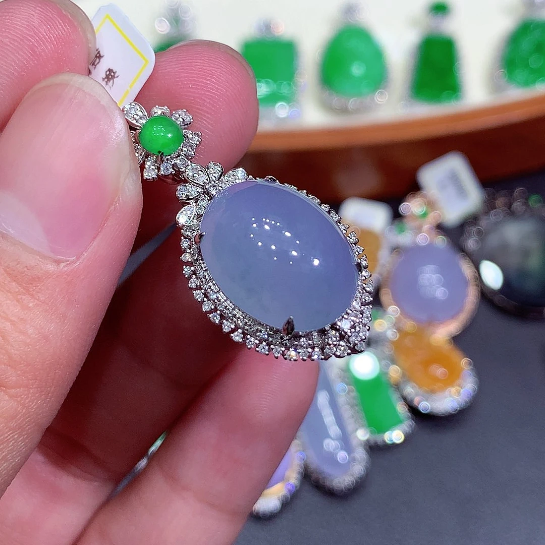 翡翠吊坠(不含链)18K金镶嵌