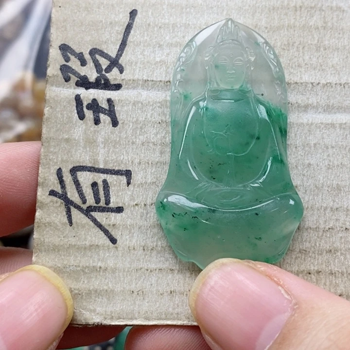 硅化珊瑚（珊瑚玉）颈饰未镶嵌霁****来