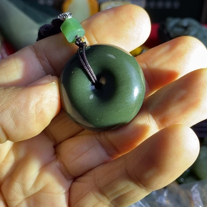 和田玉（糖玉）未镶嵌珠宝奇石