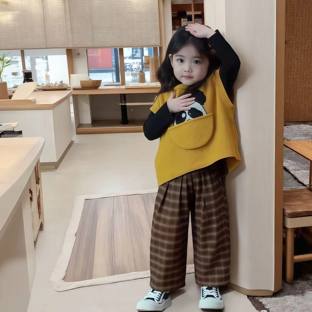 女童秋款套装2025新款洋气时髦休闲儿童秋装卡通针织马甲三件套