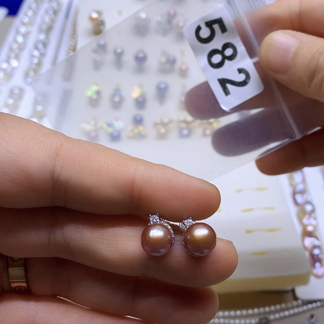 颈饰未镶嵌淡水珍珠