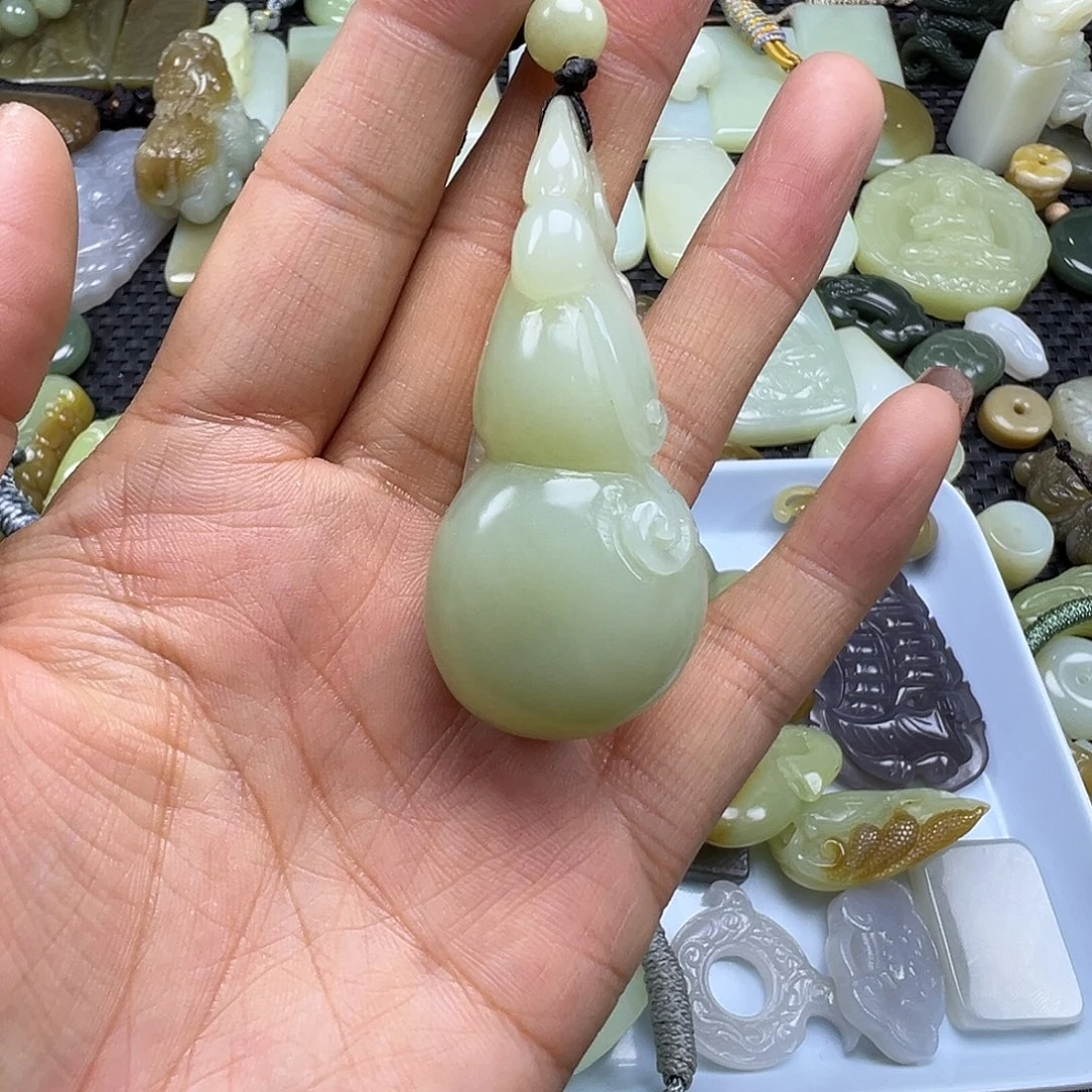 和田玉未镶嵌颈饰卡59