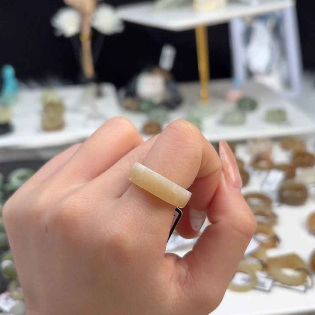 和田玉未镶嵌戒指o76渐变糖马鞍17.3