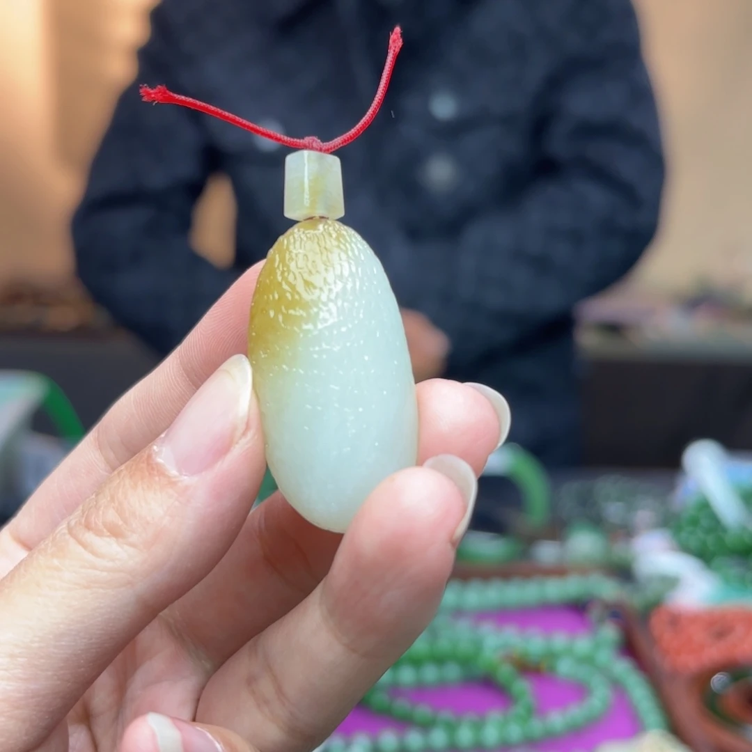 和田玉未镶嵌手链吊坠