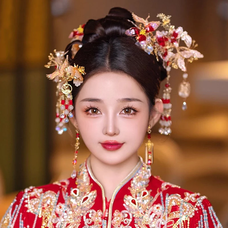 秀禾头饰2025新款浅色灯笼流苏步摇中式新娘头饰龙凤褂旗袍发饰