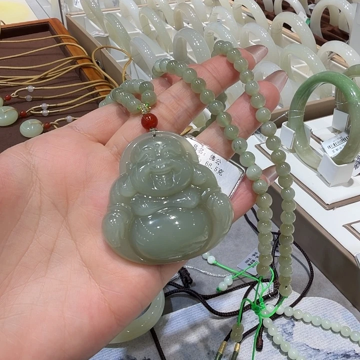 和田玉（糖玉）未镶嵌颈饰