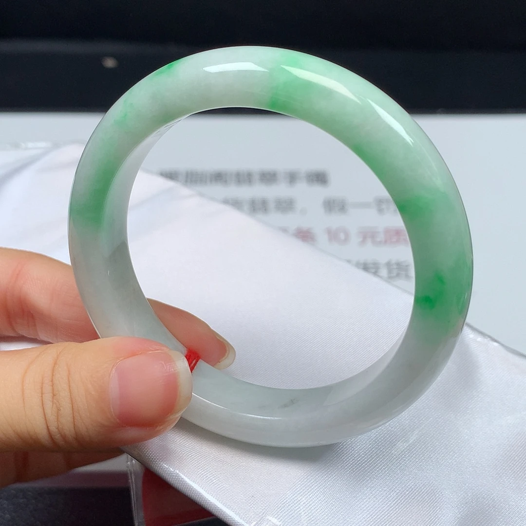 翡翠未镶嵌手镯1551