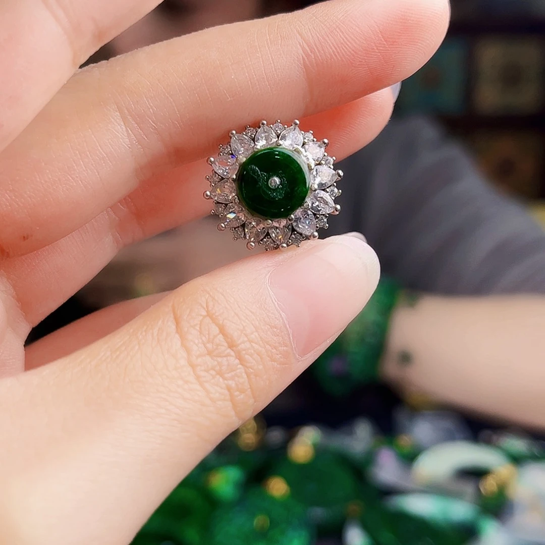 颈饰银S925镶嵌翡翠多样性