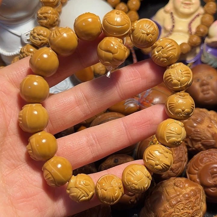 橄榄核手串/手链猴头哆啦A梦三通