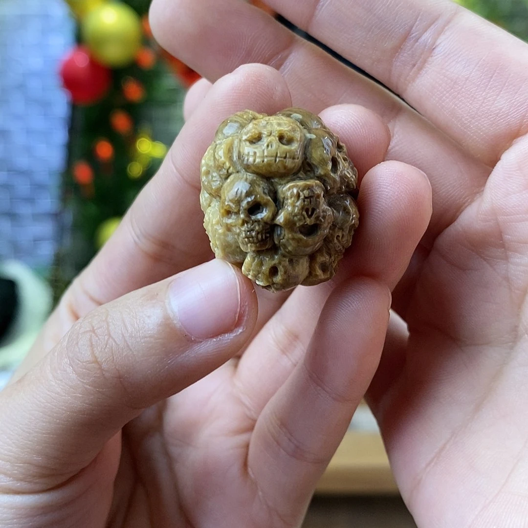蜜蜡裸石未镶嵌蜜蜡雕刻件