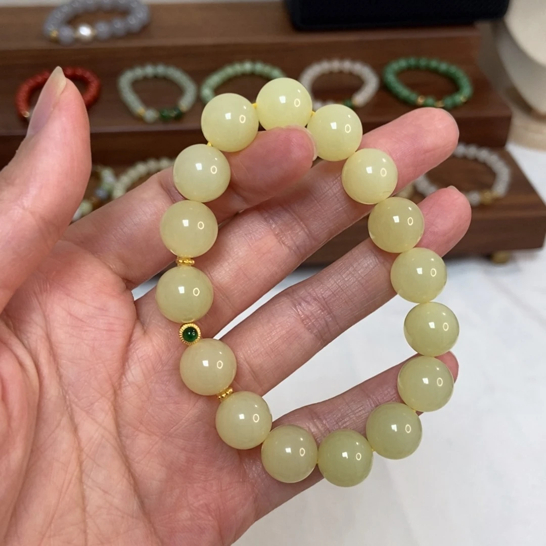 18K金镶嵌手链和田玉12mm黄口精品