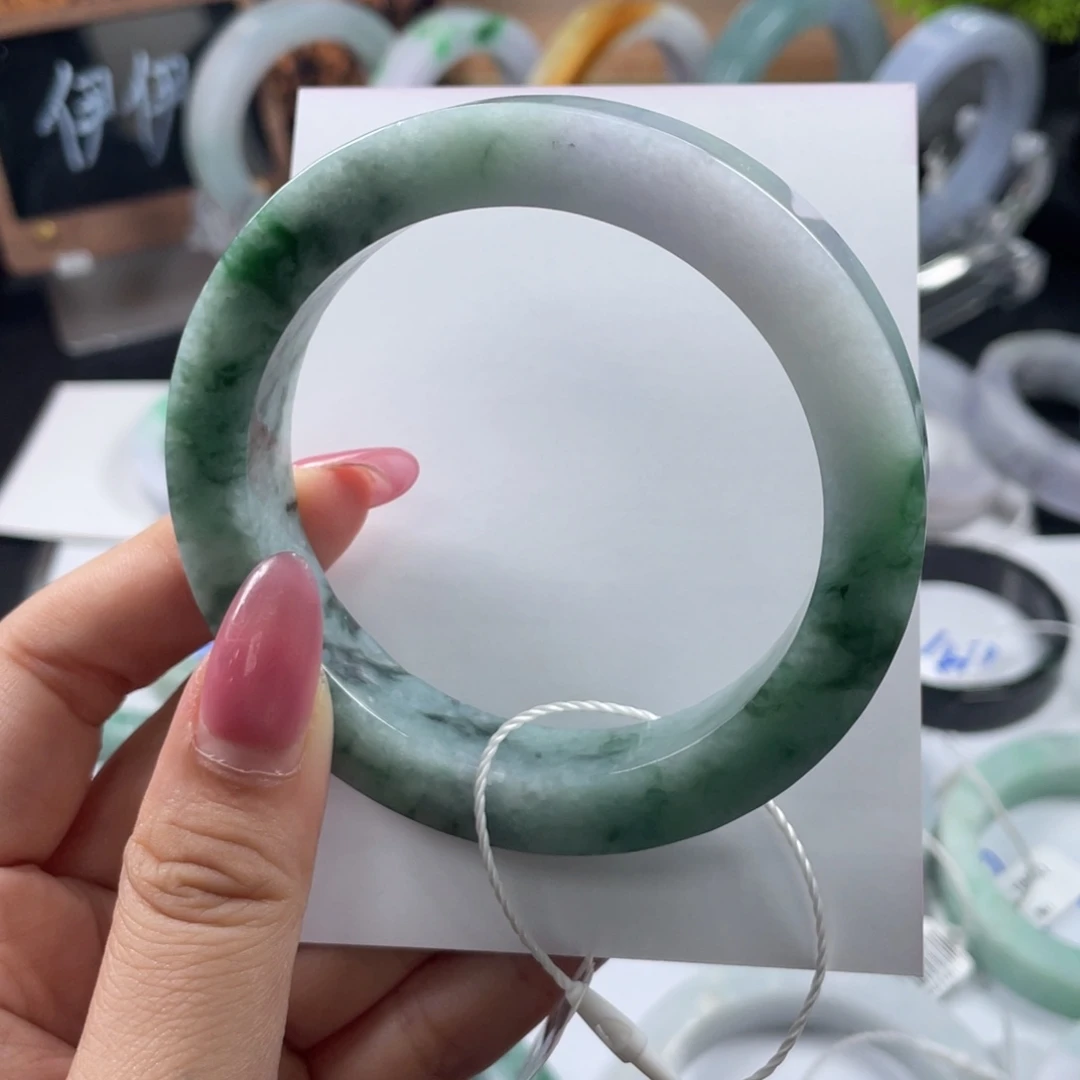 定制翡翠未镶嵌手镯基地质检发货