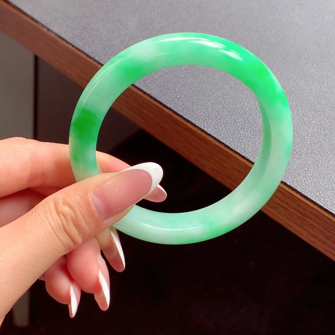 翡翠手镯未镶嵌缅甸翡翠手镯