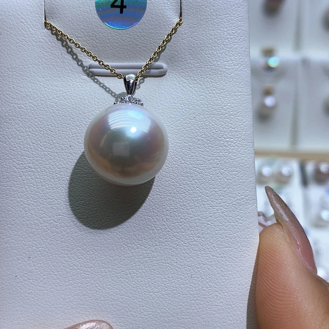 18K金镶嵌淡水珍珠吊坠(赠链)