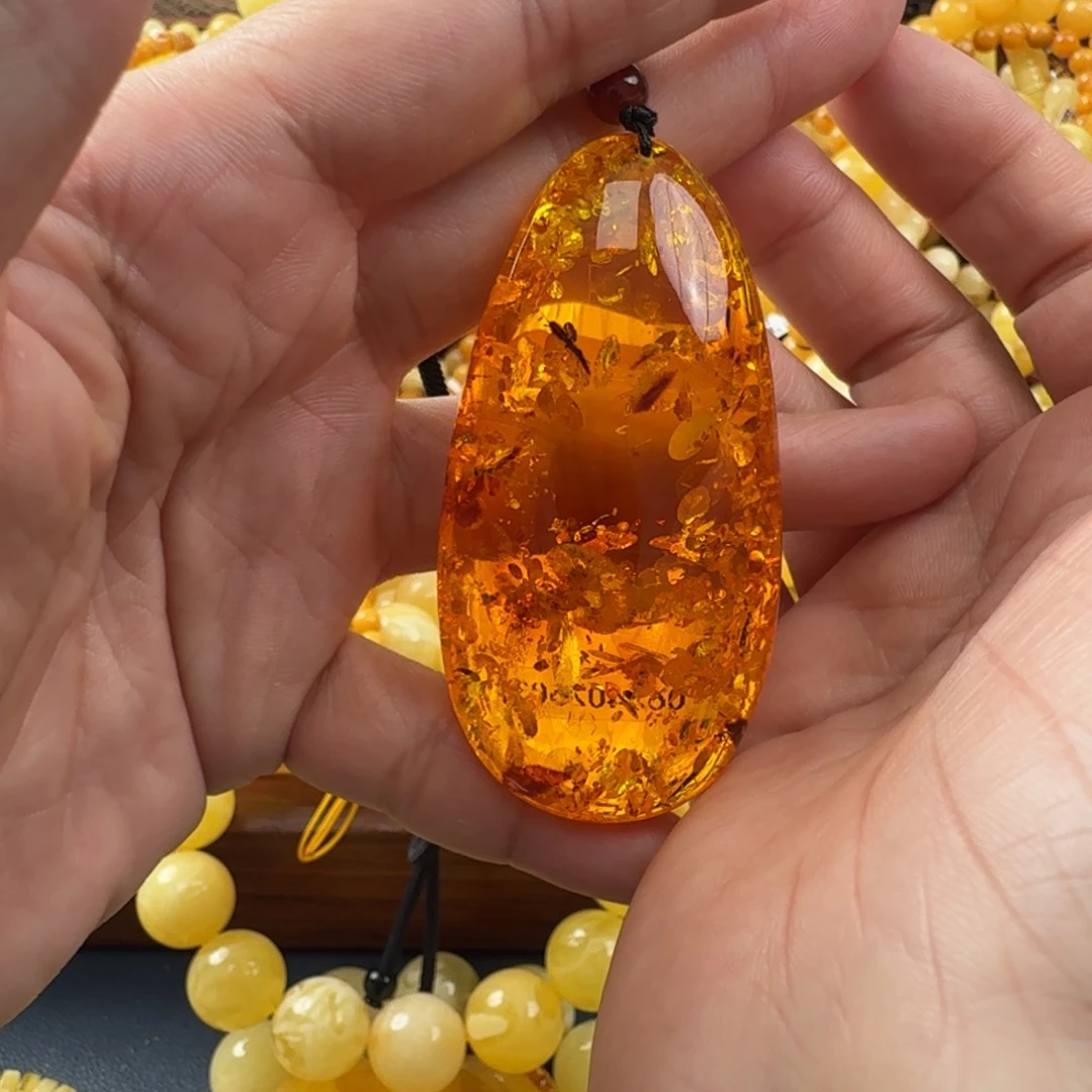 未镶嵌琥珀珠宝奇石