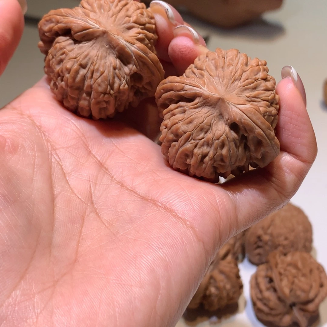 何***九吊坠文玩核桃狮子头