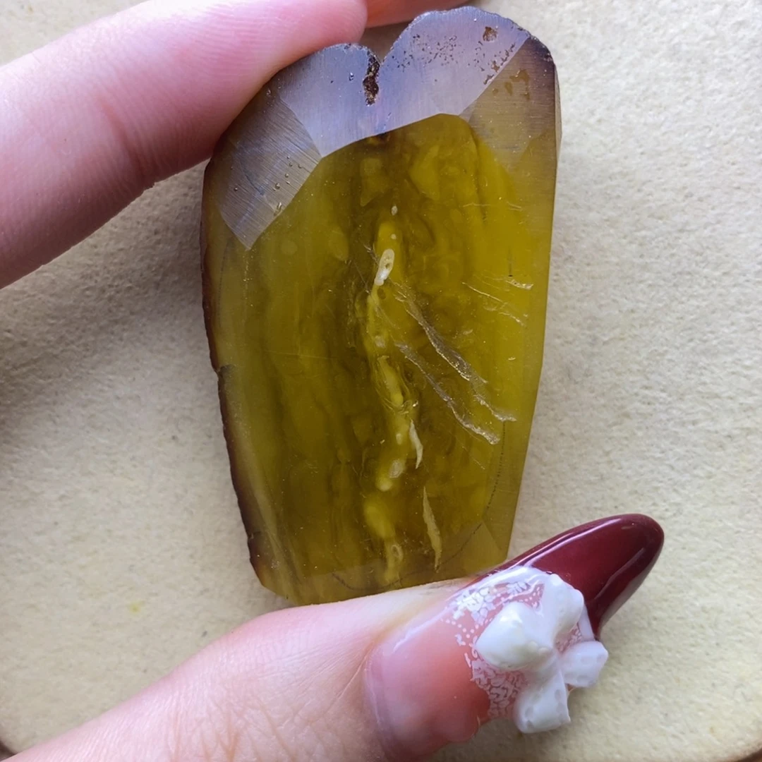 蜜蜡未镶嵌珠宝奇石风***?陈