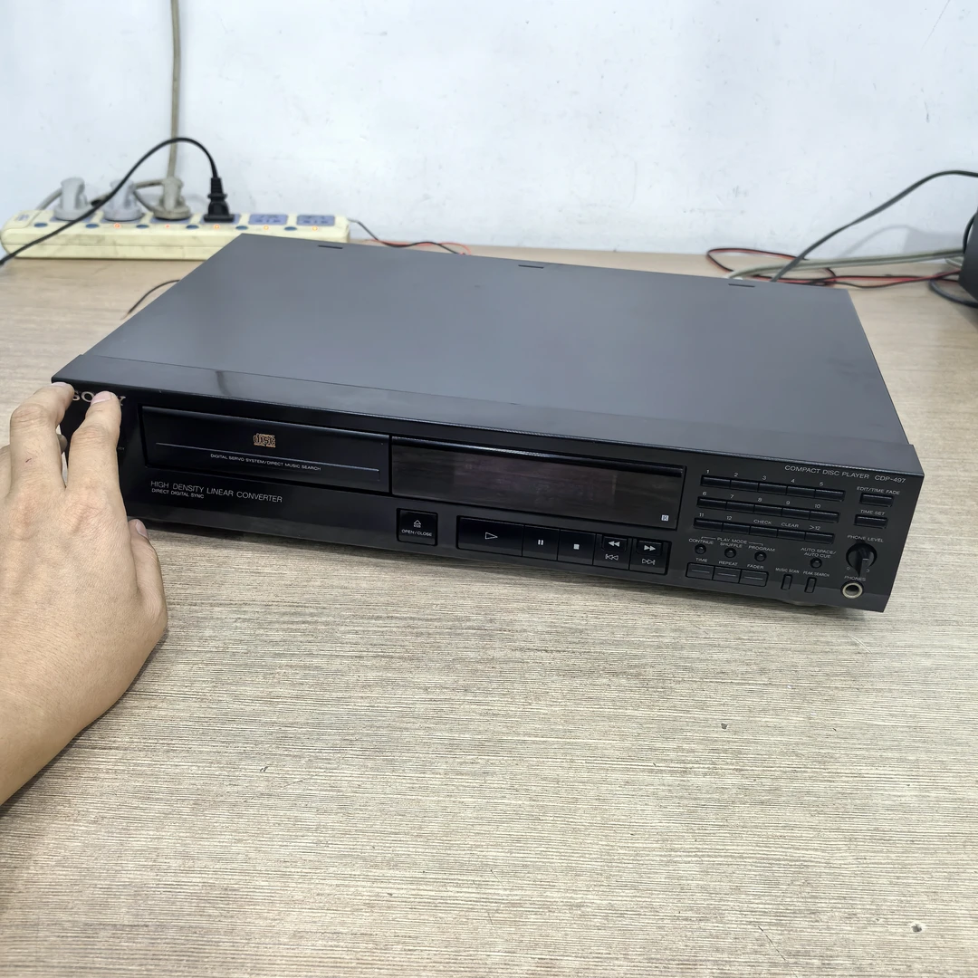 9新  纯CD播放器正常使用运费自理