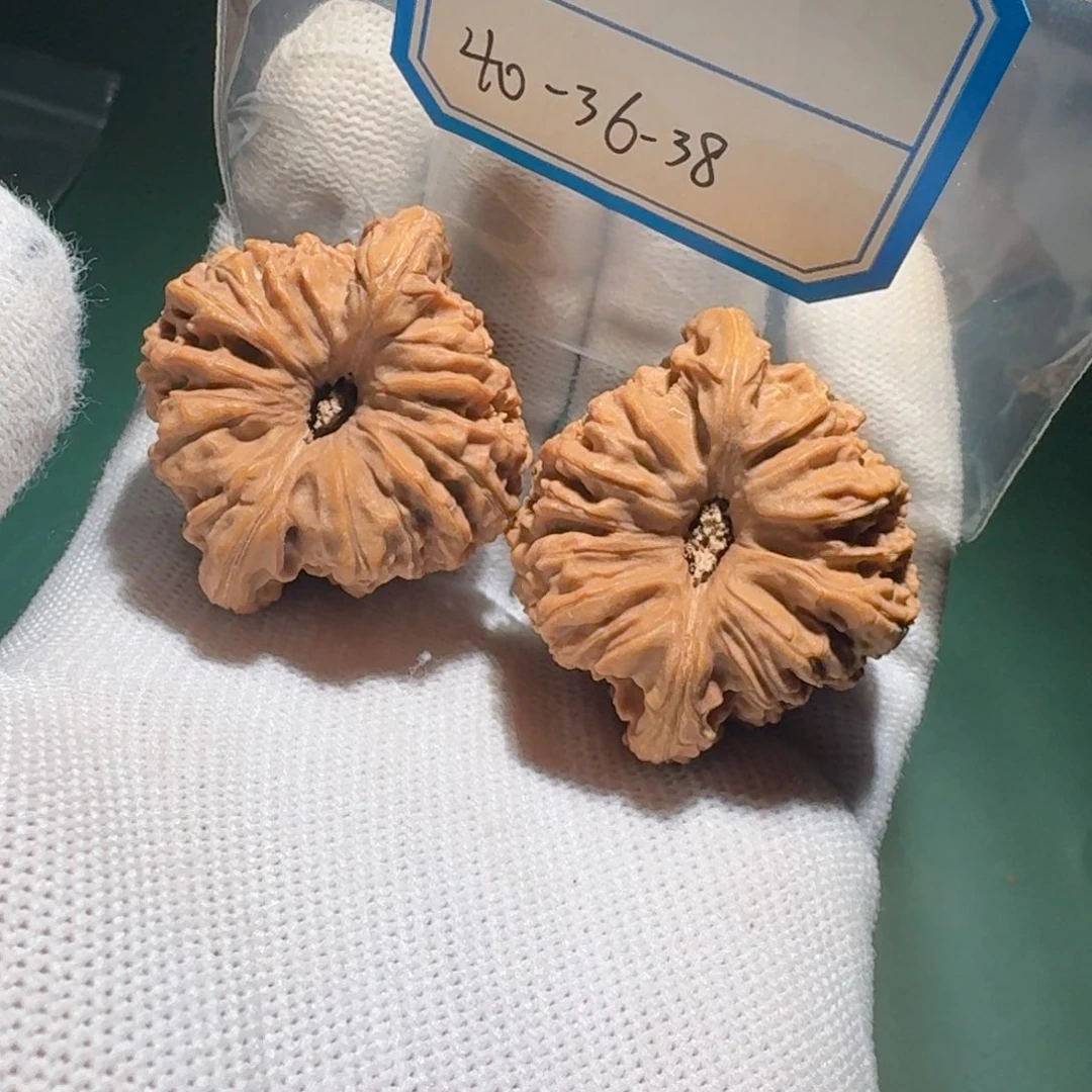 文玩核桃吊坠38号南疆