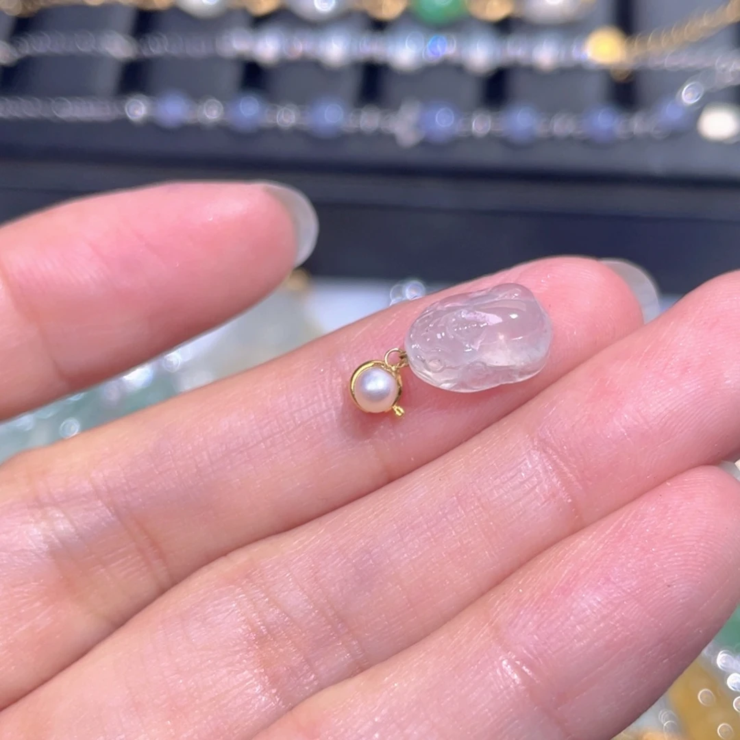 颈饰18K金镶嵌翡翠翡翠