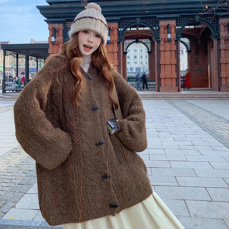 咖色韩系慵懒风设计感针织外套女秋冬季新款韩系休闲时尚减龄毛衣