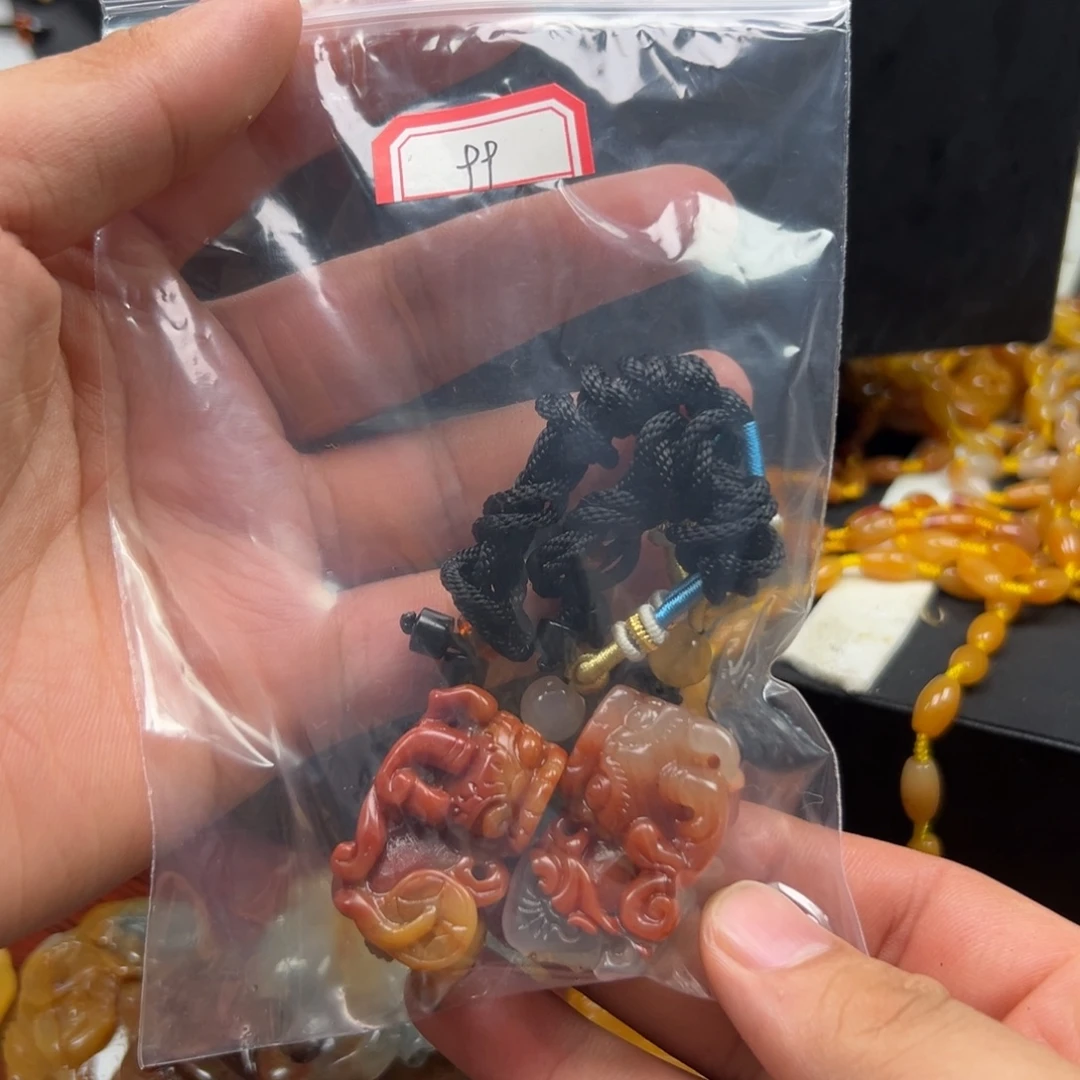 石英质玉(黄龙玉)未镶嵌多样性发货,发其一