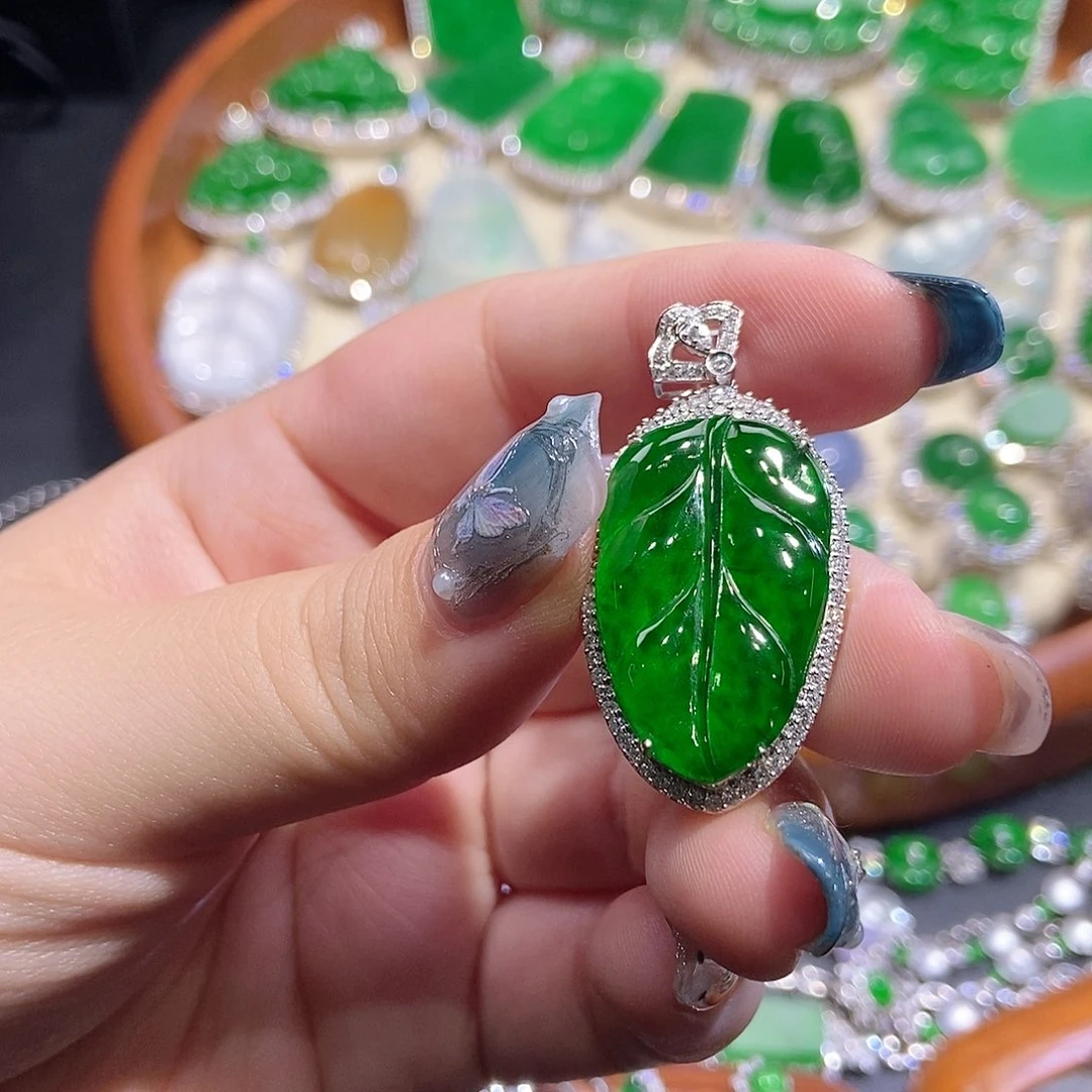 翡翠18K金镶嵌吊坠(不含链)吊坠