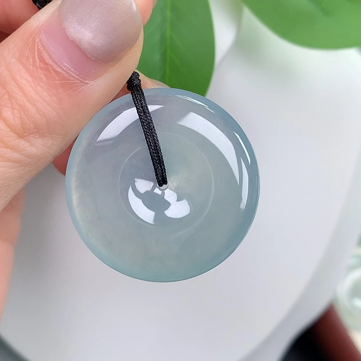 翡翠未镶嵌颈饰32.1-6.3mm