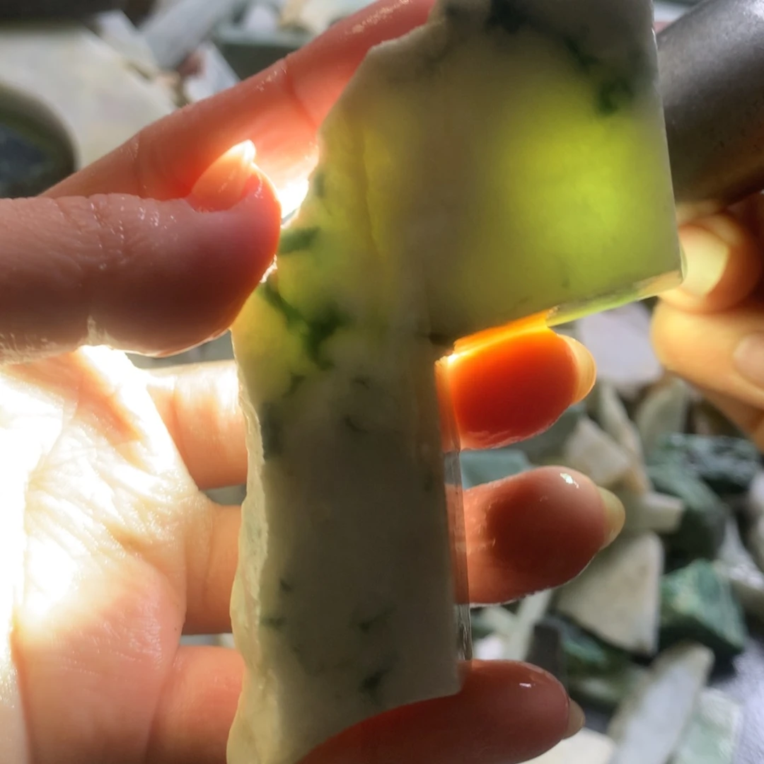 翡翠颈饰未镶嵌缅甸翡翠