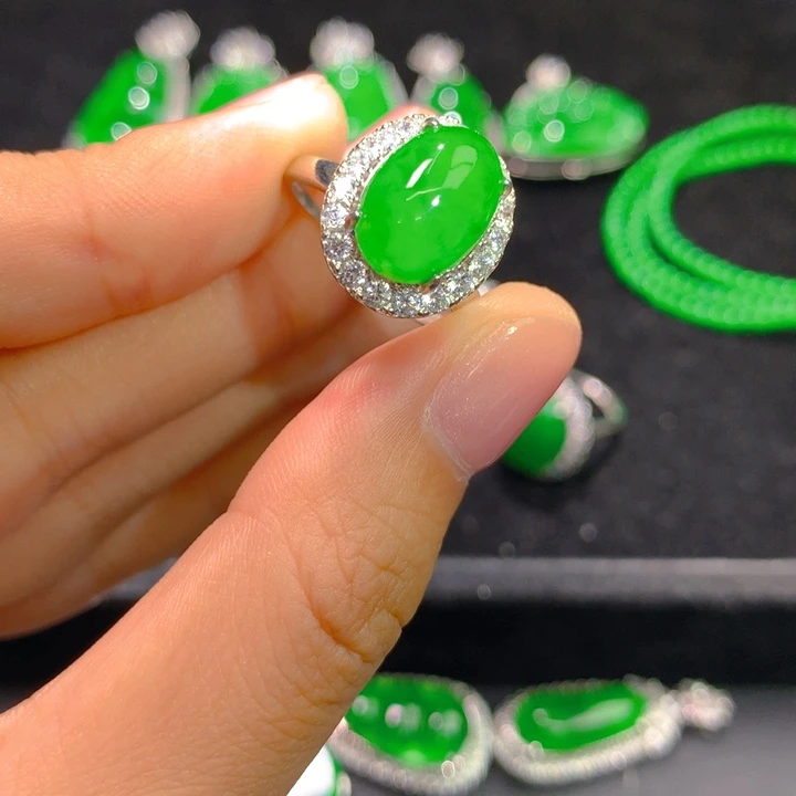 翡翠戒指银S925镶嵌一个