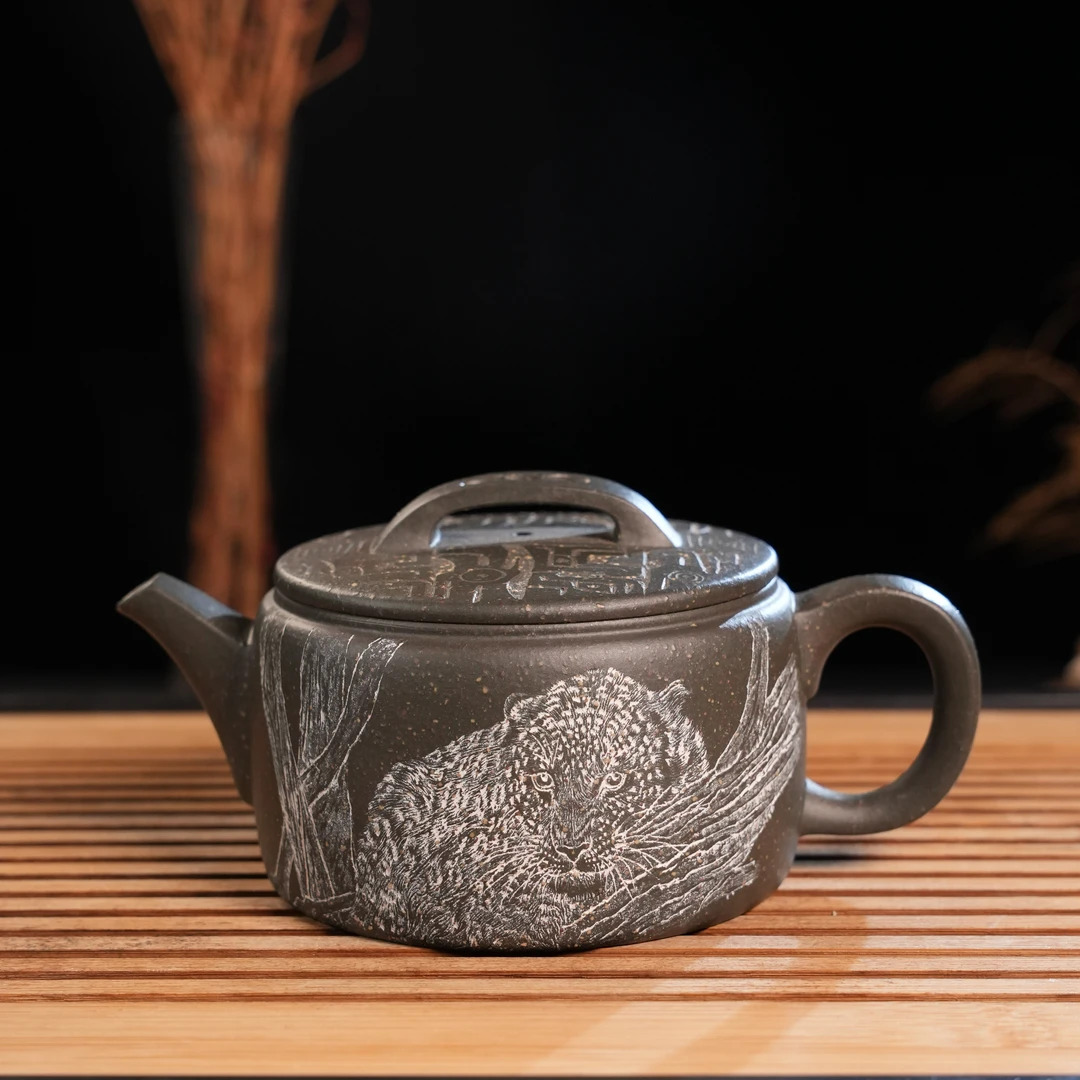 LHH-003   鲁号   宜兴手工紫砂  汉瓦