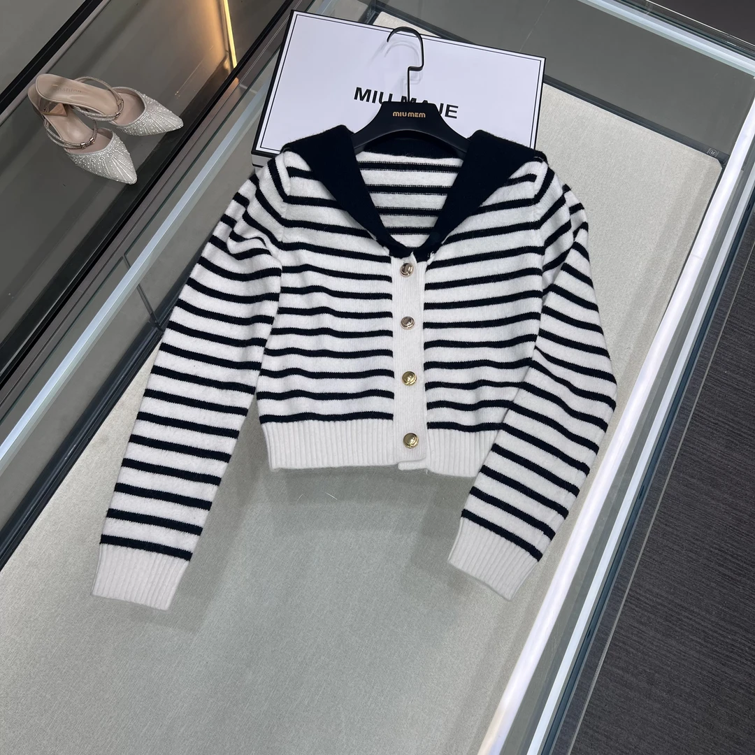 【安妮老板】对版工艺百搭时尚针织上衣LA4478