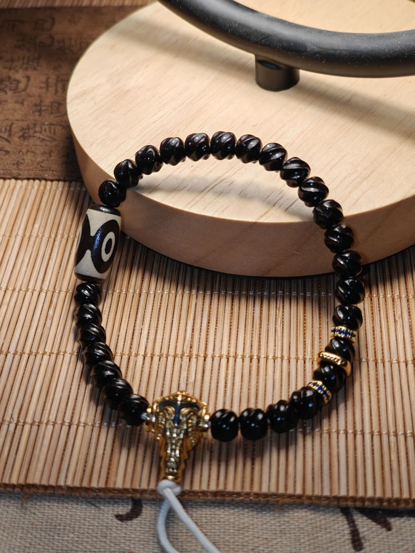 三眼天珠椰蒂手持