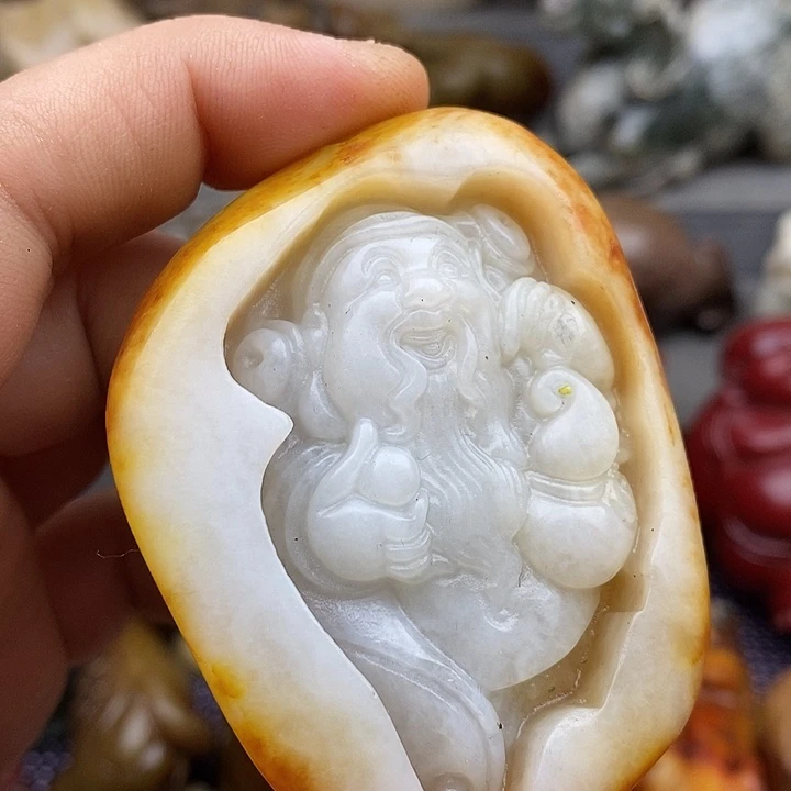 未镶嵌蛇纹石玉颈饰