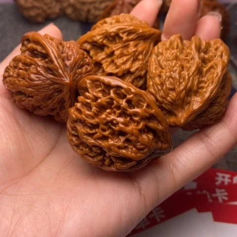 把件文玩核桃霞云岭