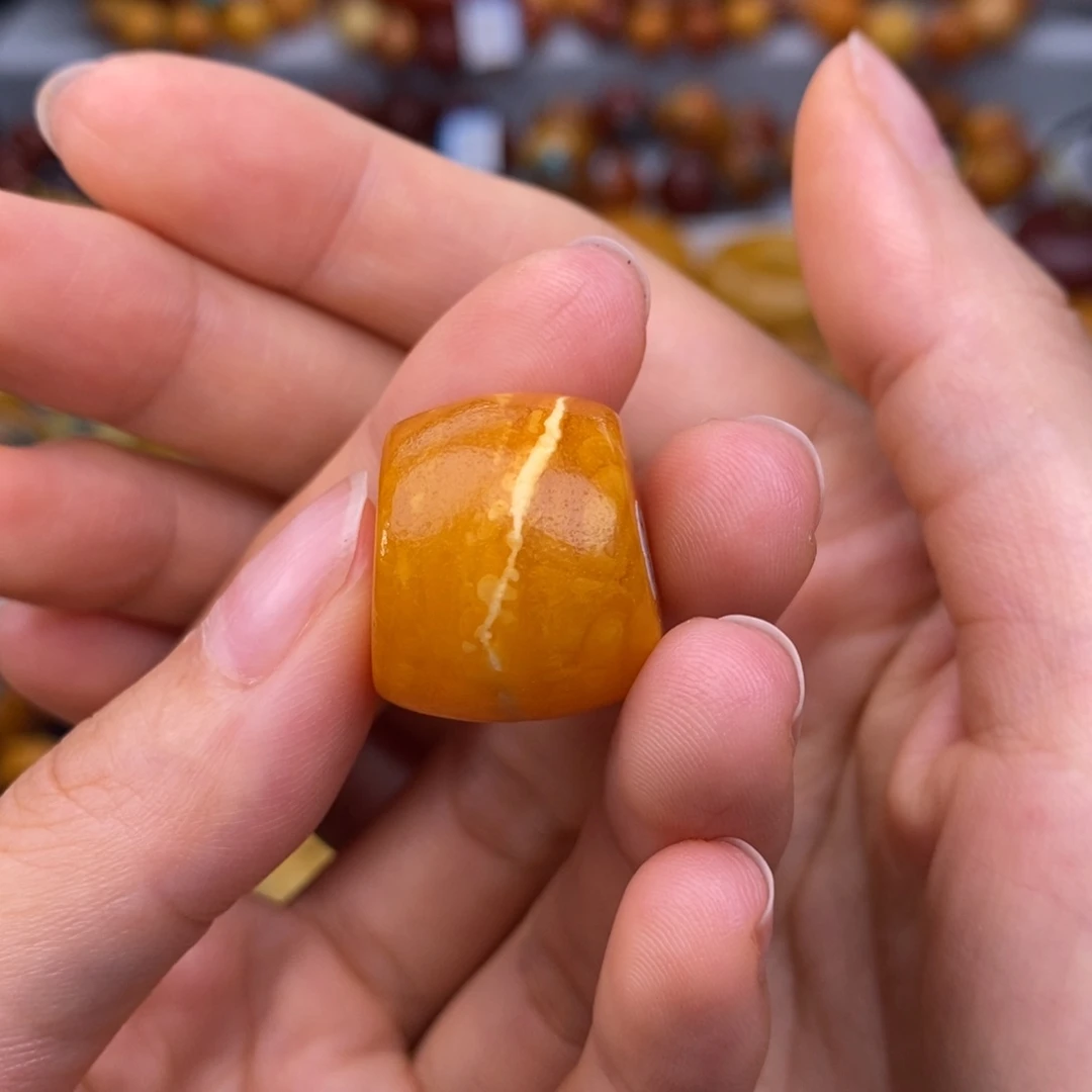 未镶嵌琥珀裸石蜜蜡M
