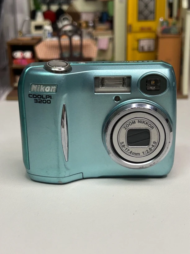 9新 Nikon/尼康 E3200,320万像素，3倍光学变焦