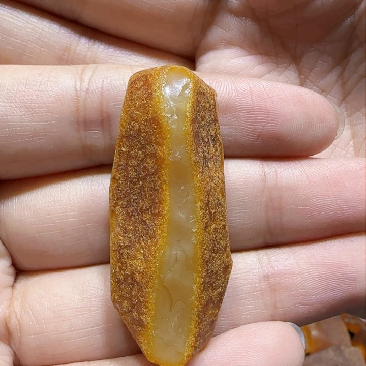 定制琥珀未镶嵌蜜蜡