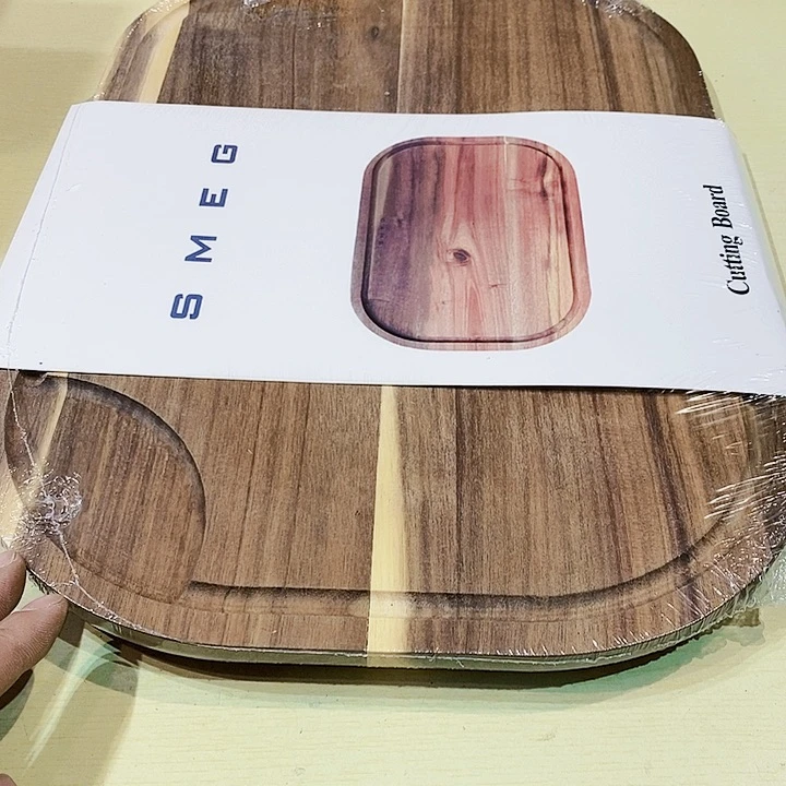 紫砂聚鑫中古杂项瓷器如图所示