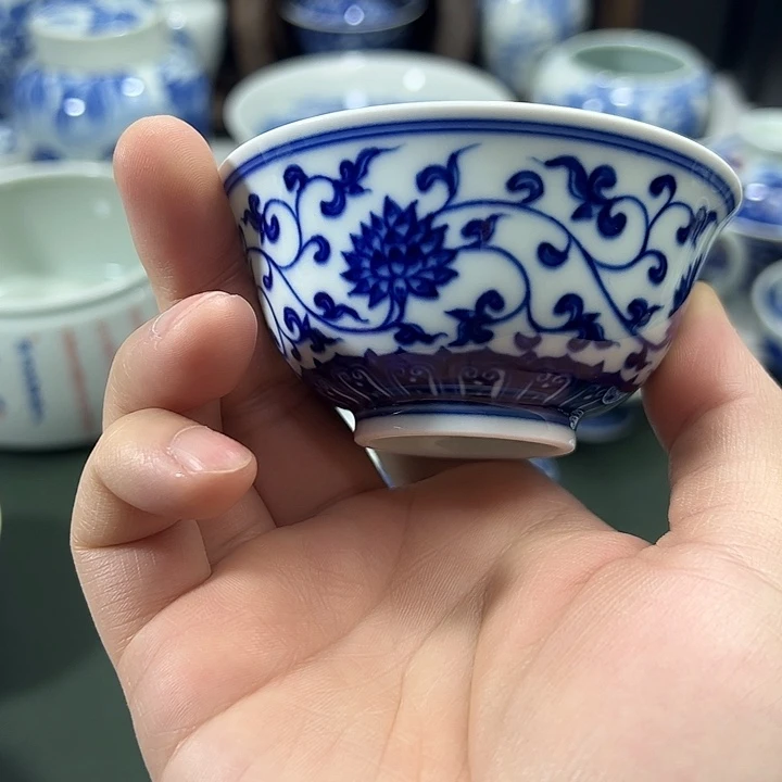 微瑕柴窑缠枝花卉花鸟宫碗