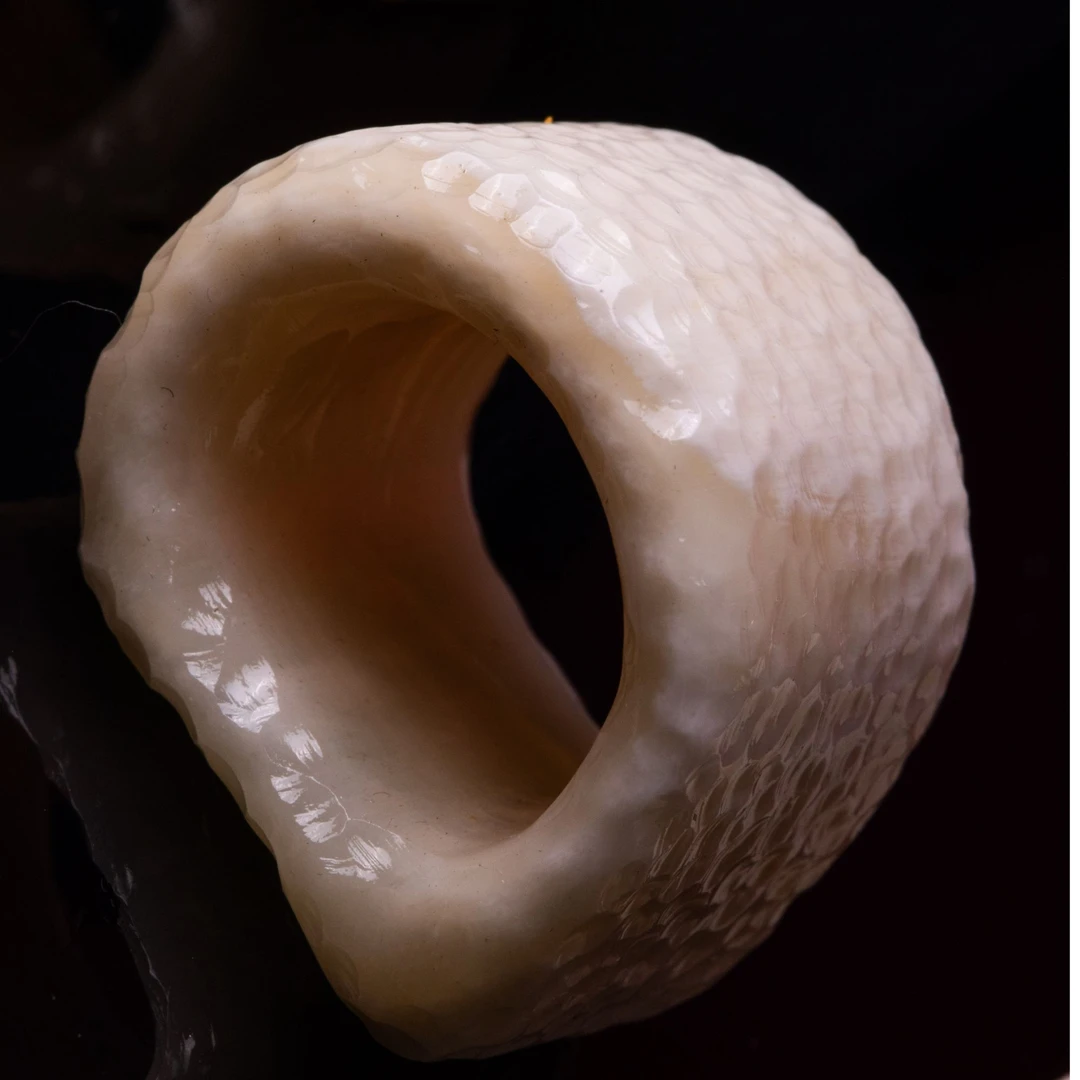 内径宽22mm左右 纯正无漂白驼骨老白料手把件 多样性发货发其一