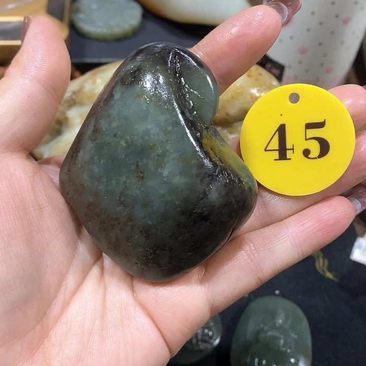 未镶嵌和田玉（糖玉）挂件