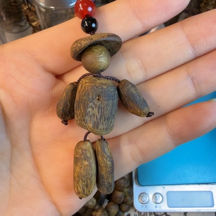 如***期沉香沉香碎屑莺歌绿奇楠小木人