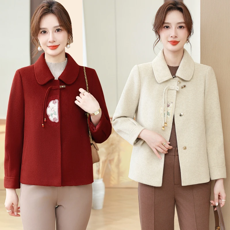 时尚加厚口袋立领短款洋气中老年女装纽扣妈妈装大衣百搭女士中年