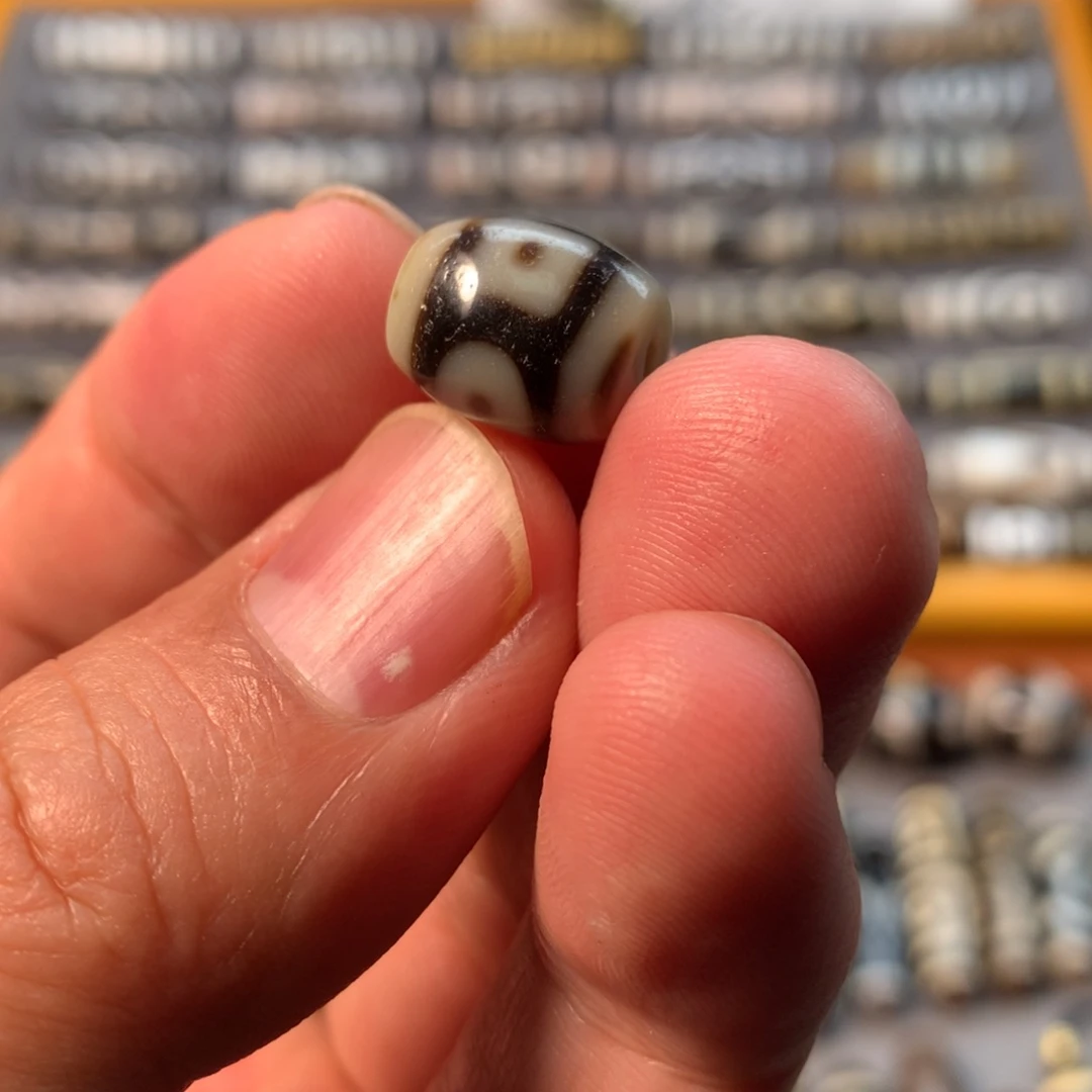 俺***奥玛瑙/玉髓未镶嵌颈饰