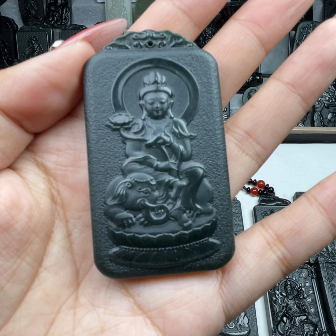 颈饰未镶嵌和田玉猫*