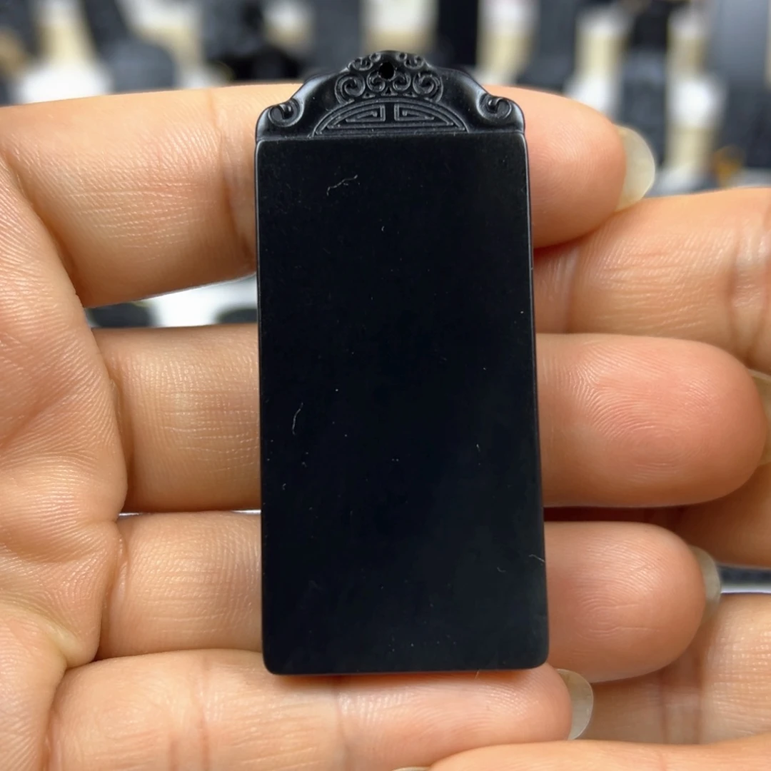 和田玉（墨玉）未镶嵌颈饰墨玉无事牌